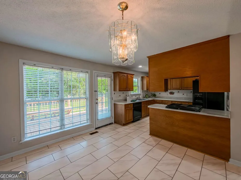 1407 Red Fox TRL Tifton, GA 31793
