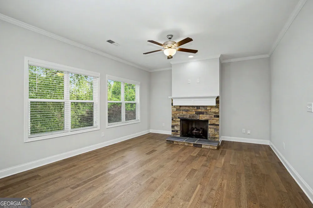 67 Seabiscuit Cour Newnan, GA 30263