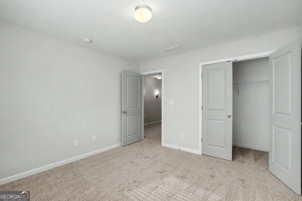 67 Seabiscuit Cour Newnan, GA 30263