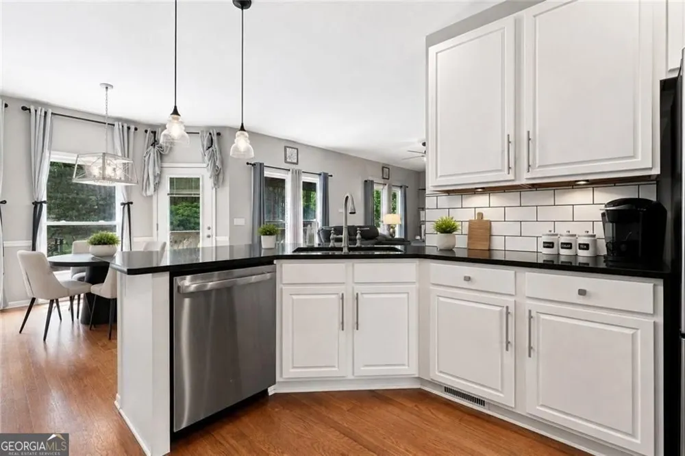 860 Valley DR Canton, GA 30114