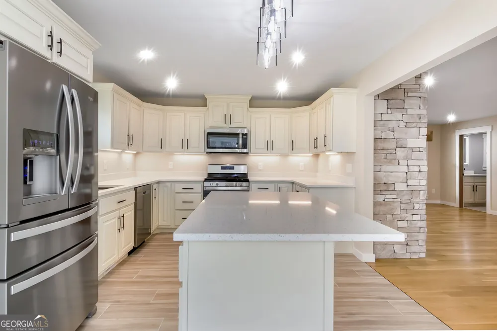 105 Riveredge DR Ellijay, GA 30536