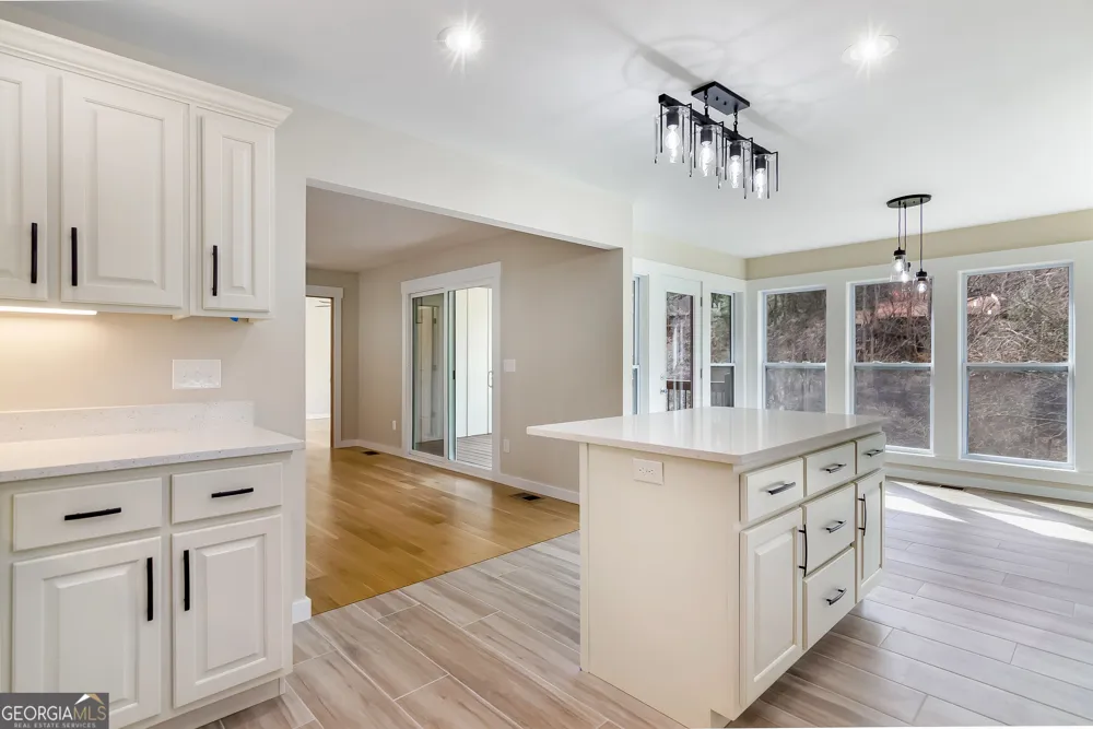 105 Riveredge DR Ellijay, GA 30536