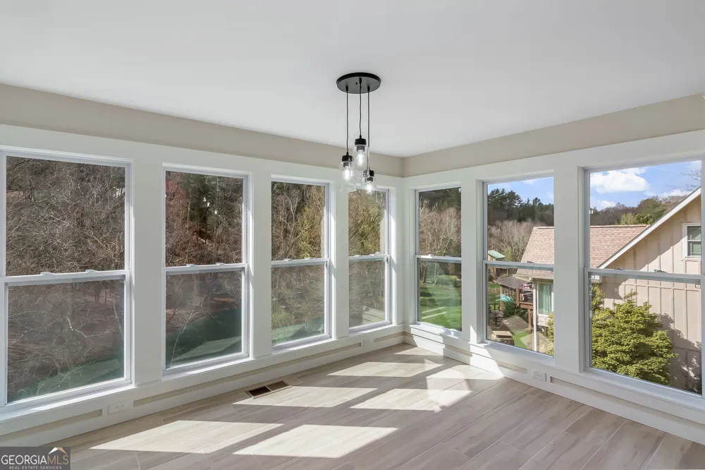 105 Riveredge DR Ellijay, GA 30536