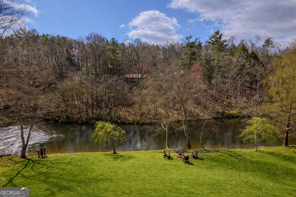 105 Riveredge DR Ellijay, GA 30536