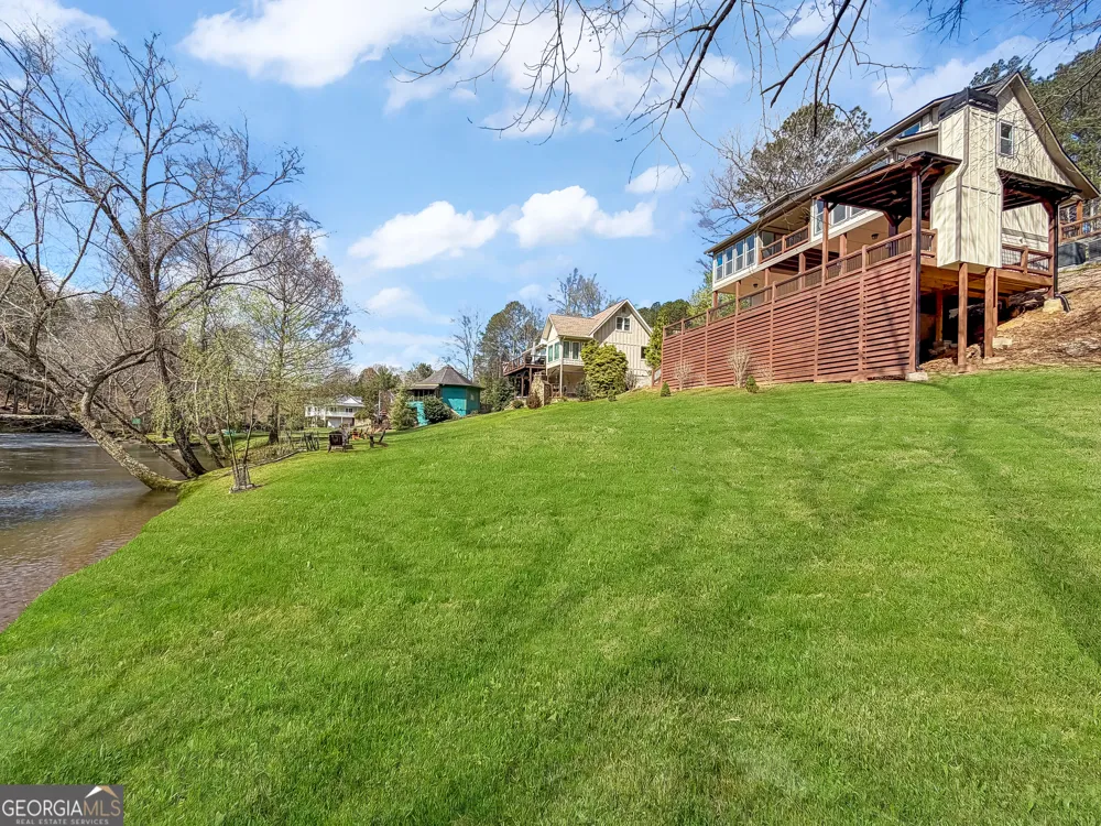 105 Riveredge DR Ellijay, GA 30536