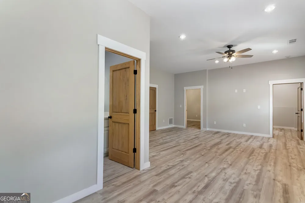 105 Riveredge DR Ellijay, GA 30536