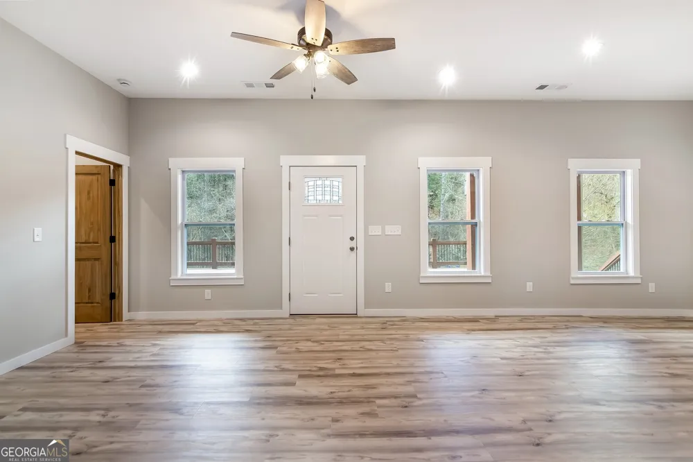 105 Riveredge DR Ellijay, GA 30536