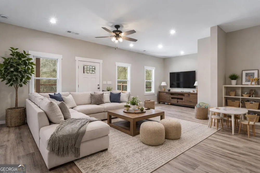105 Riveredge DR Ellijay, GA 30536