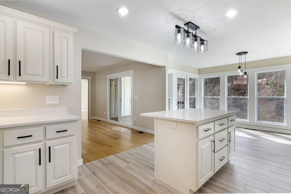 105 Riveredge DR Ellijay, GA 30536