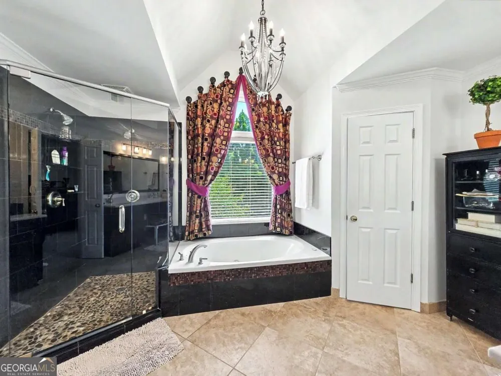 625 Windwalk DR Roswell, GA 30076
