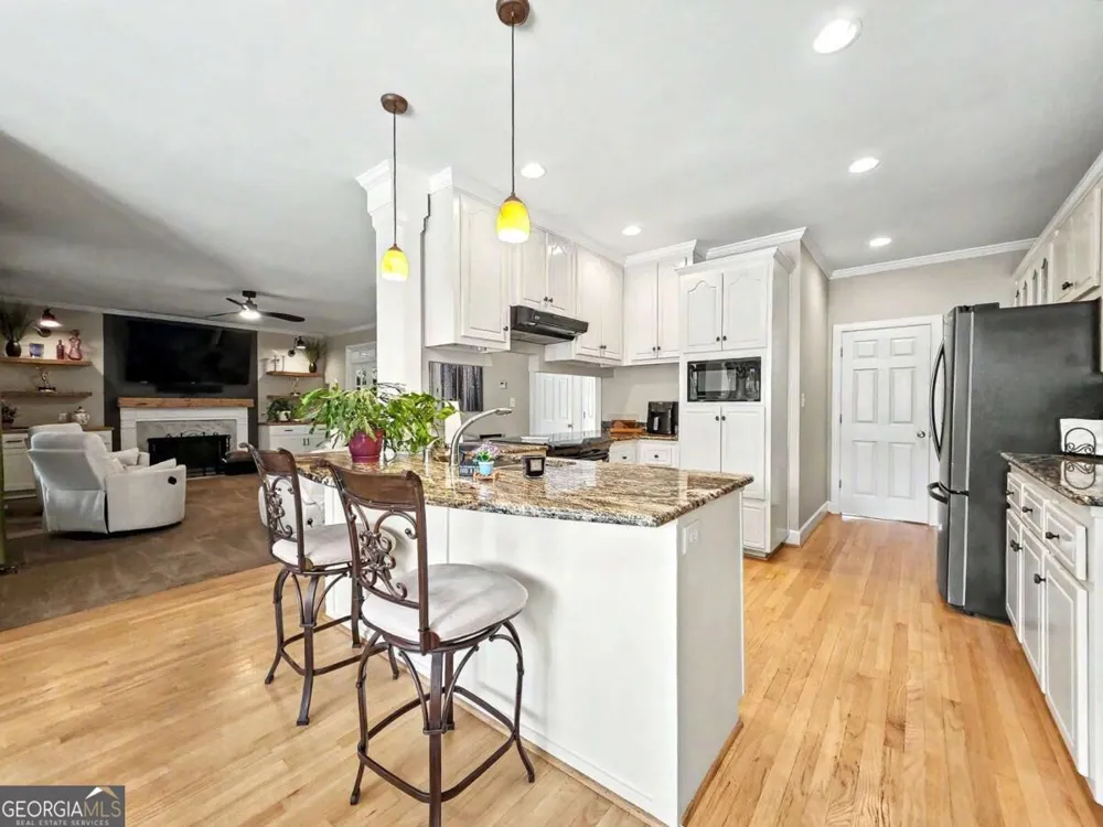 625 Windwalk DR Roswell, GA 30076