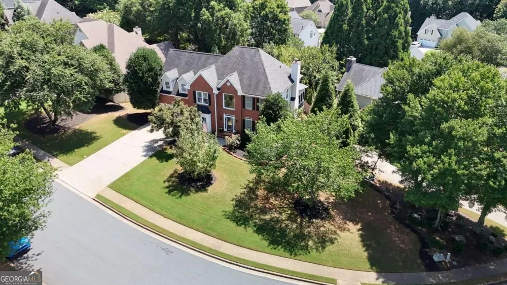 625 Windwalk DR Roswell, GA 30076