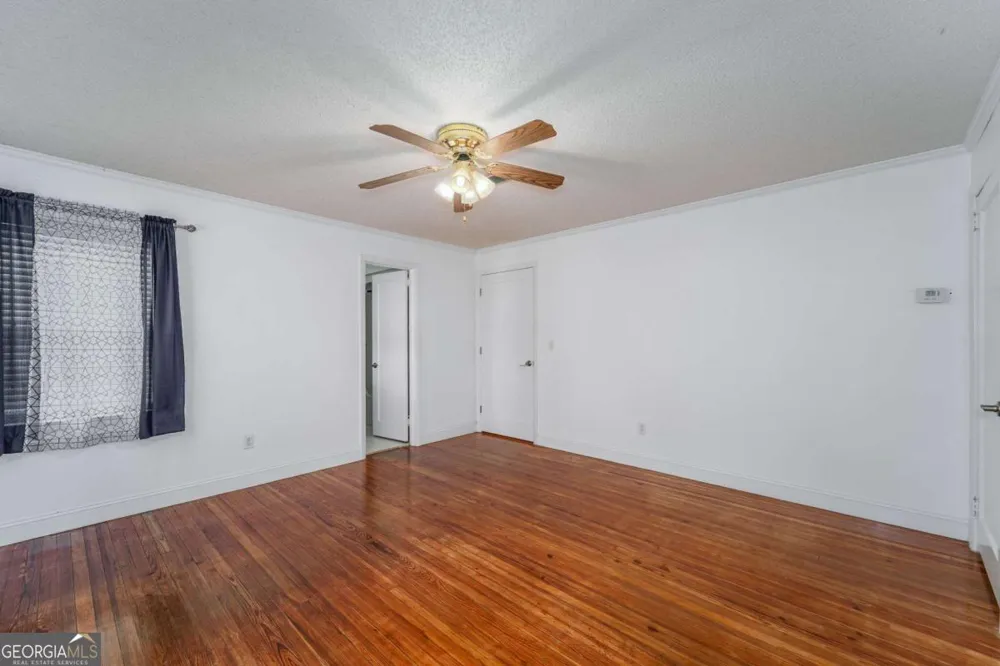 701 Van Streat Nicholls, GA 31554