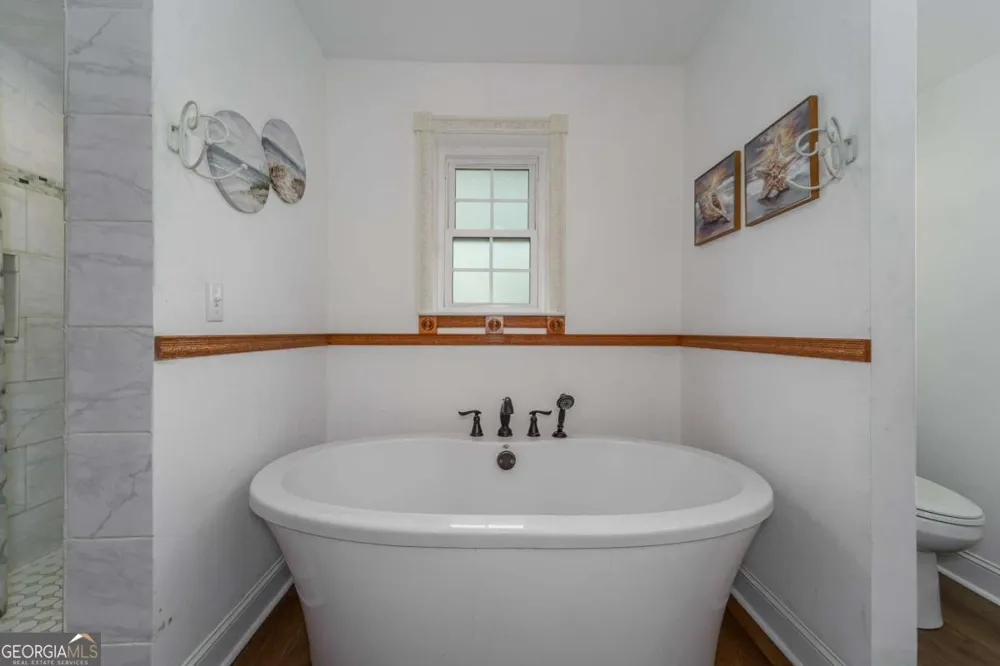 701 Van Streat Nicholls, GA 31554