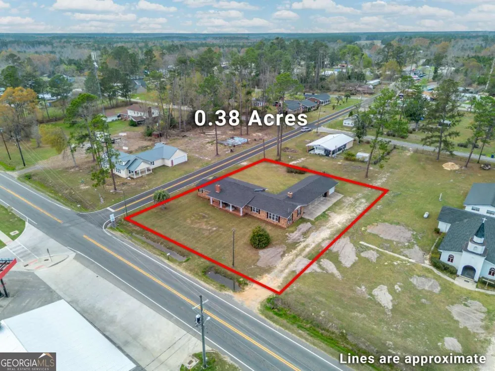 701 Van Streat Nicholls, GA 31554