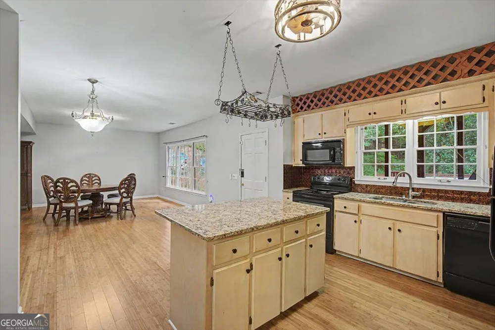 901 Denmeade WALK SW Marietta, GA 30064