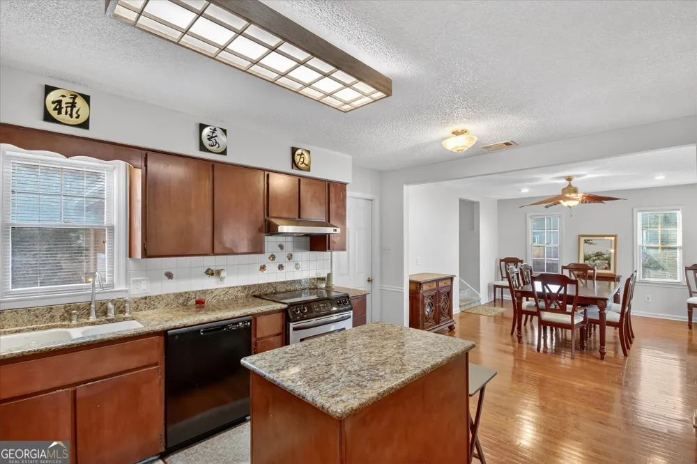 111 N Sheftall CIR Savannah, GA 31410