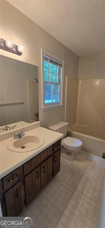132 Johnson DR Canton, GA 30115