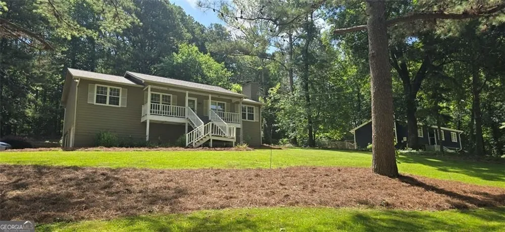 132 Johnson DR Canton, GA 30115