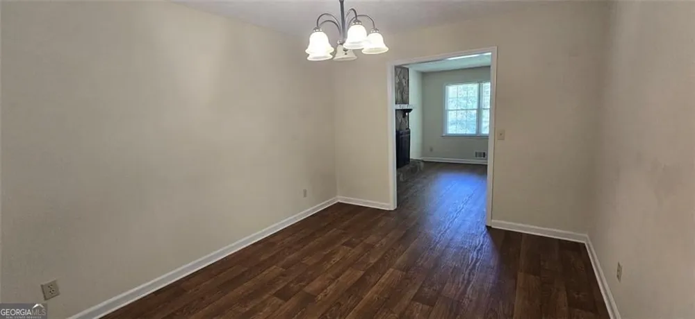 132 Johnson DR Canton, GA 30115