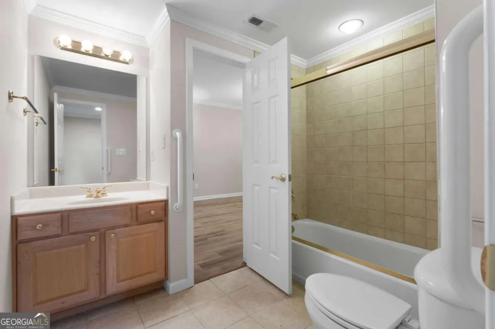 110 Scenic Hills DR Newnan, GA 30265