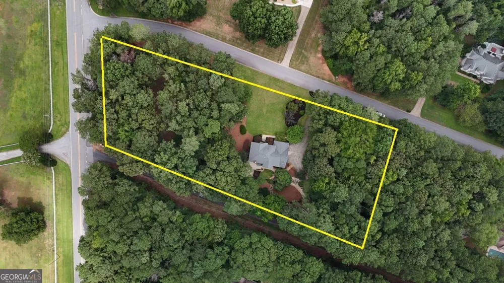 105 Arlington Tr Fayetteville, GA 30215