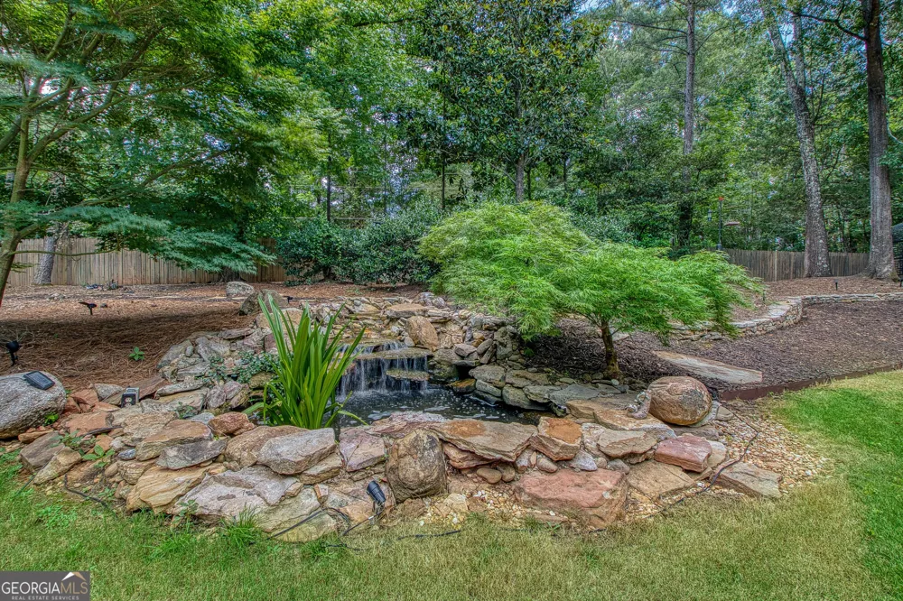 105 Arlington Tr Fayetteville, GA 30215