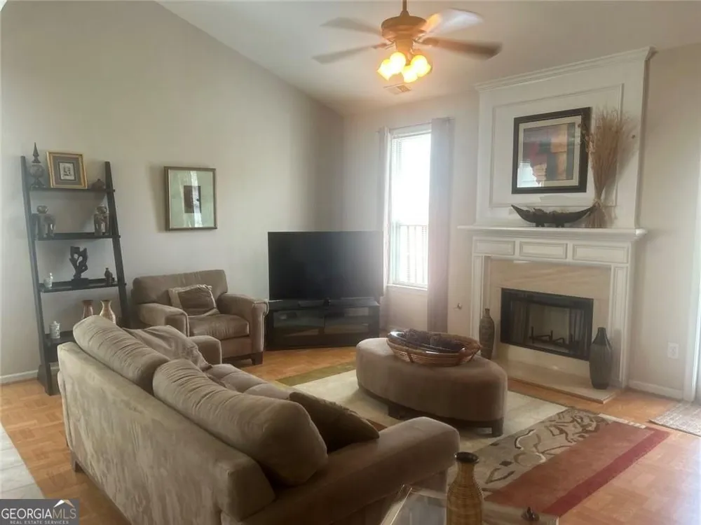 2348 Holden WAY NW Kennesaw, GA 30144