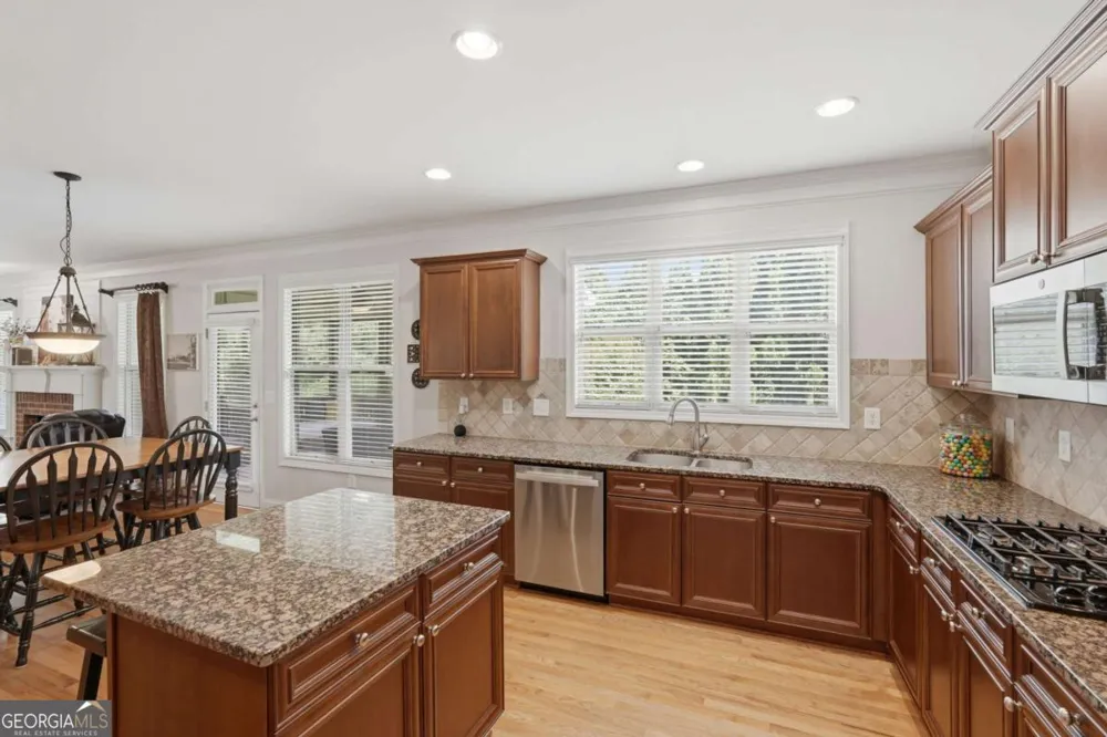 6107 Stillwater PL Flowery Branch, GA 30542