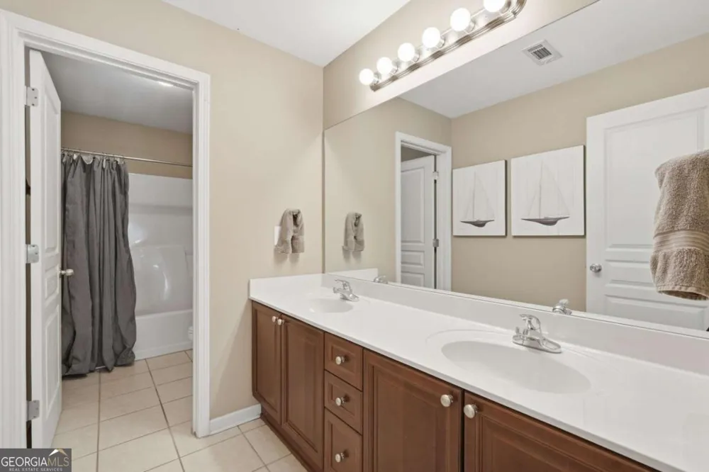 6107 Stillwater PL Flowery Branch, GA 30542
