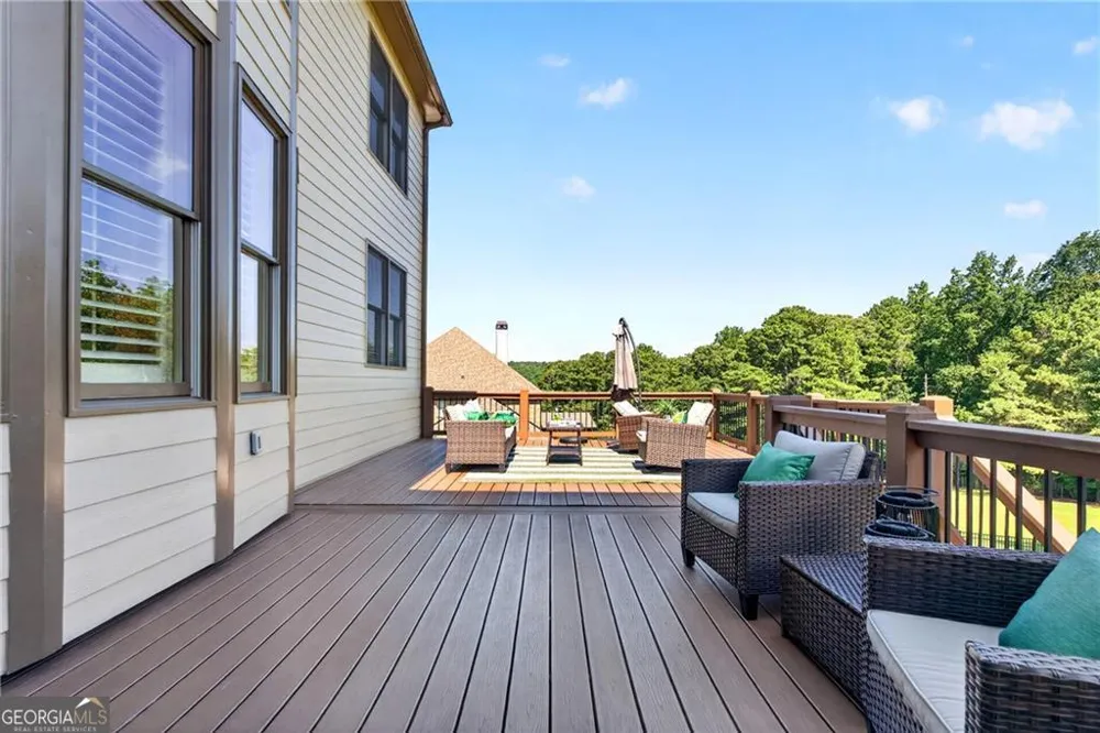 4526 Meadowland WAY Flowery Branch, GA 30542