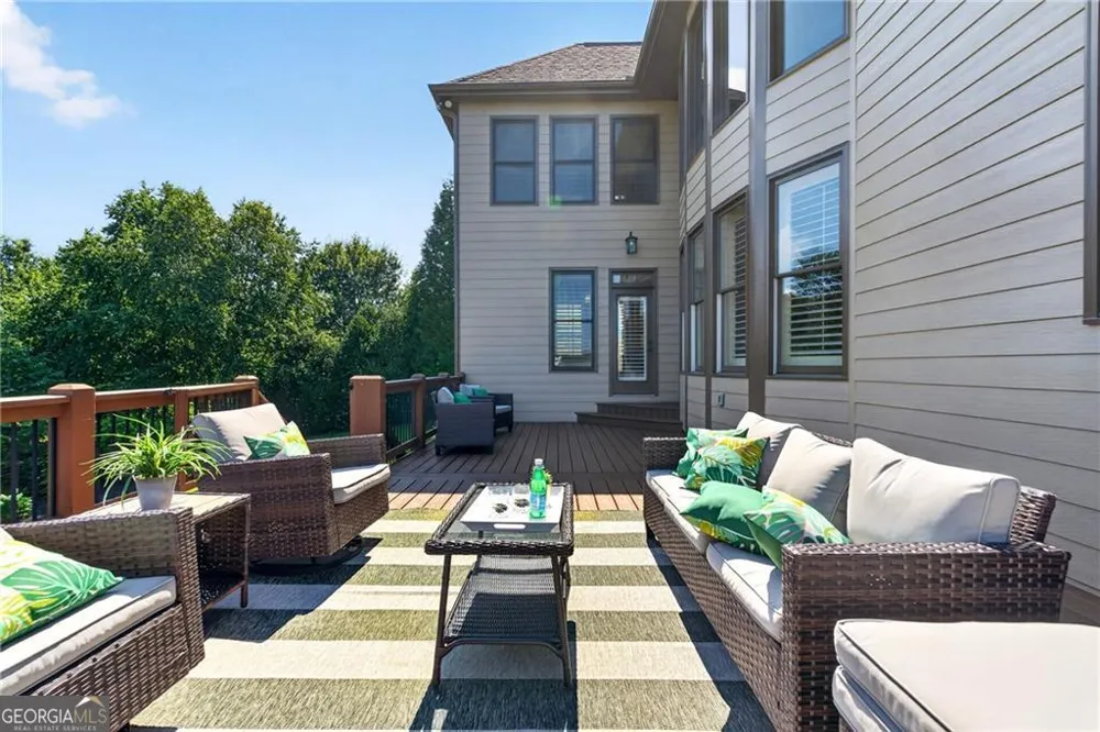 4526 Meadowland WAY Flowery Branch, GA 30542