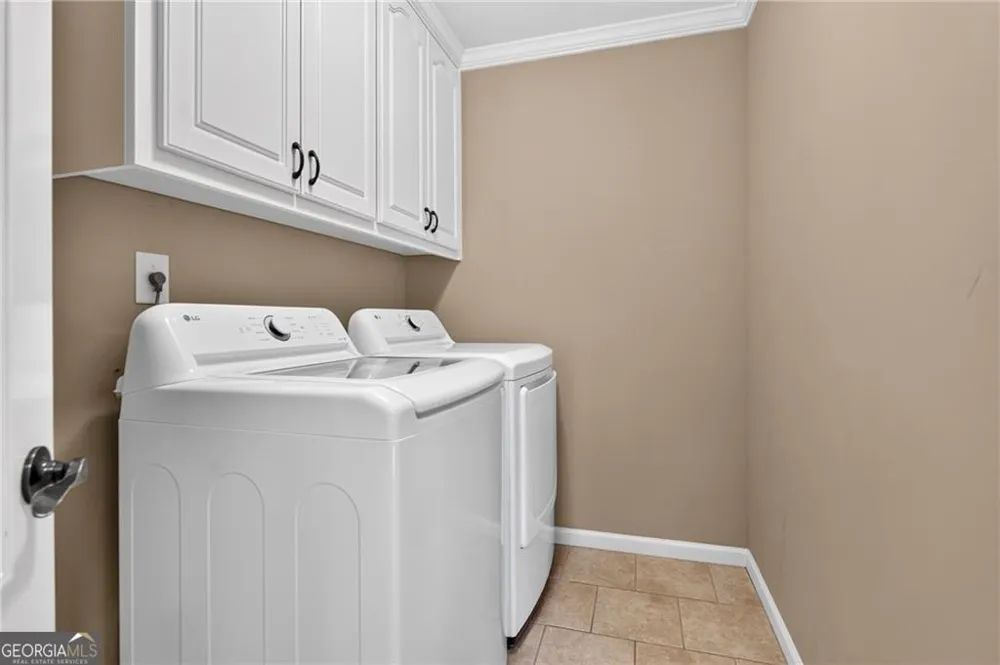 4526 Meadowland WAY Flowery Branch, GA 30542