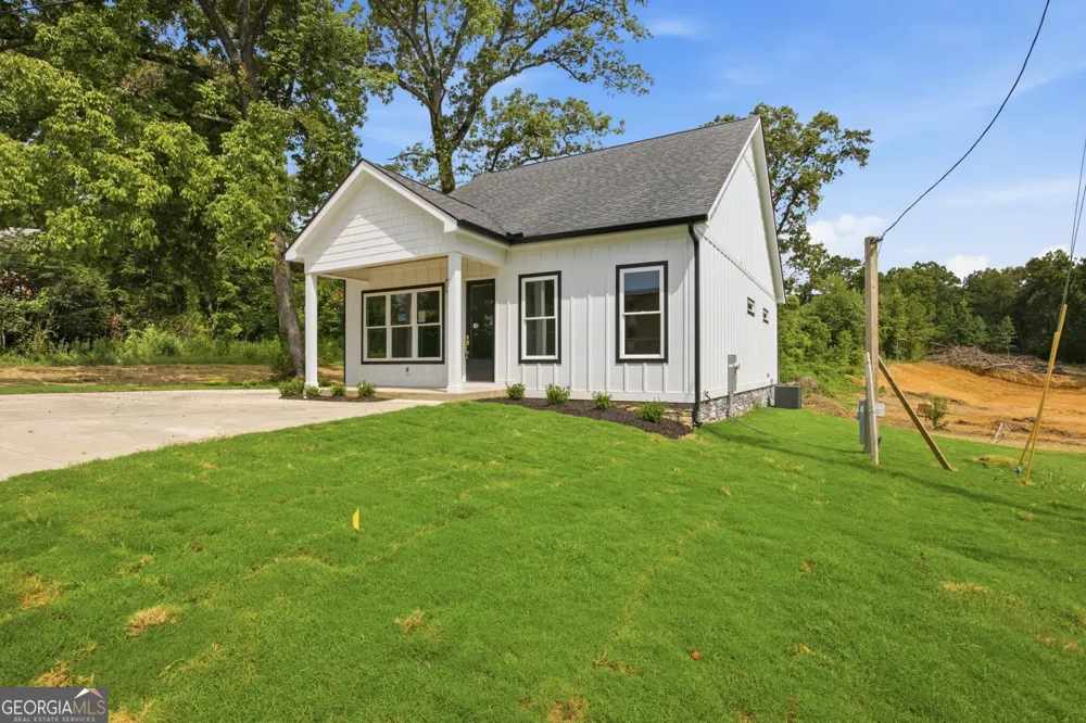358 Thomas RD Fort Oglethorpe, GA 30742