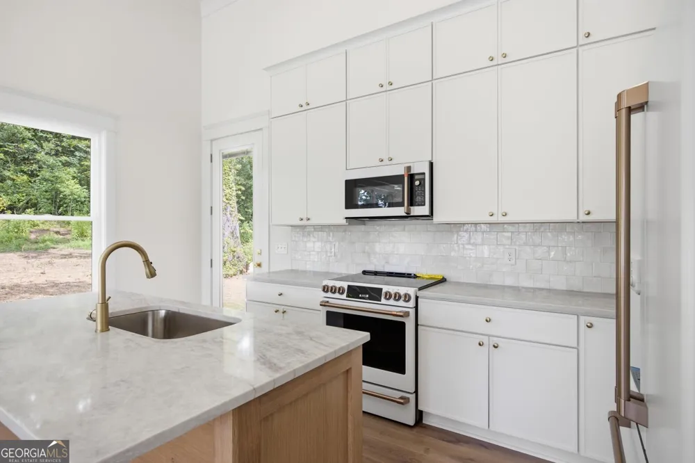 358 Thomas RD Fort Oglethorpe, GA 30742