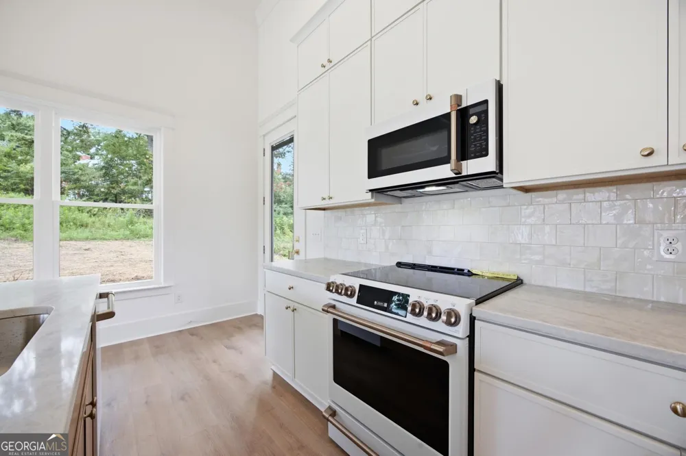 358 Thomas RD Fort Oglethorpe, GA 30742