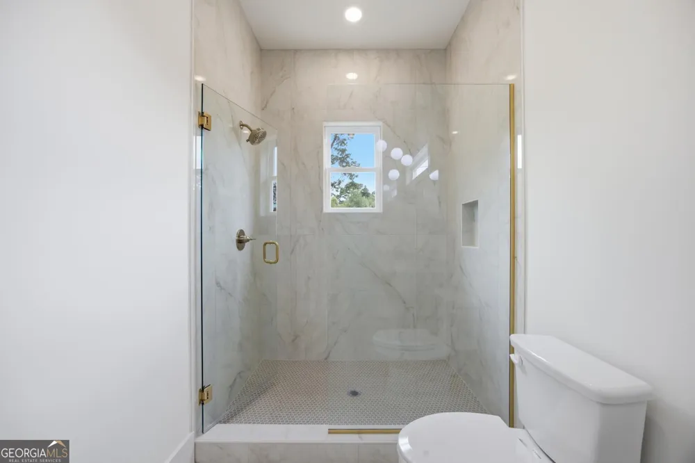 358 Thomas RD Fort Oglethorpe, GA 30742