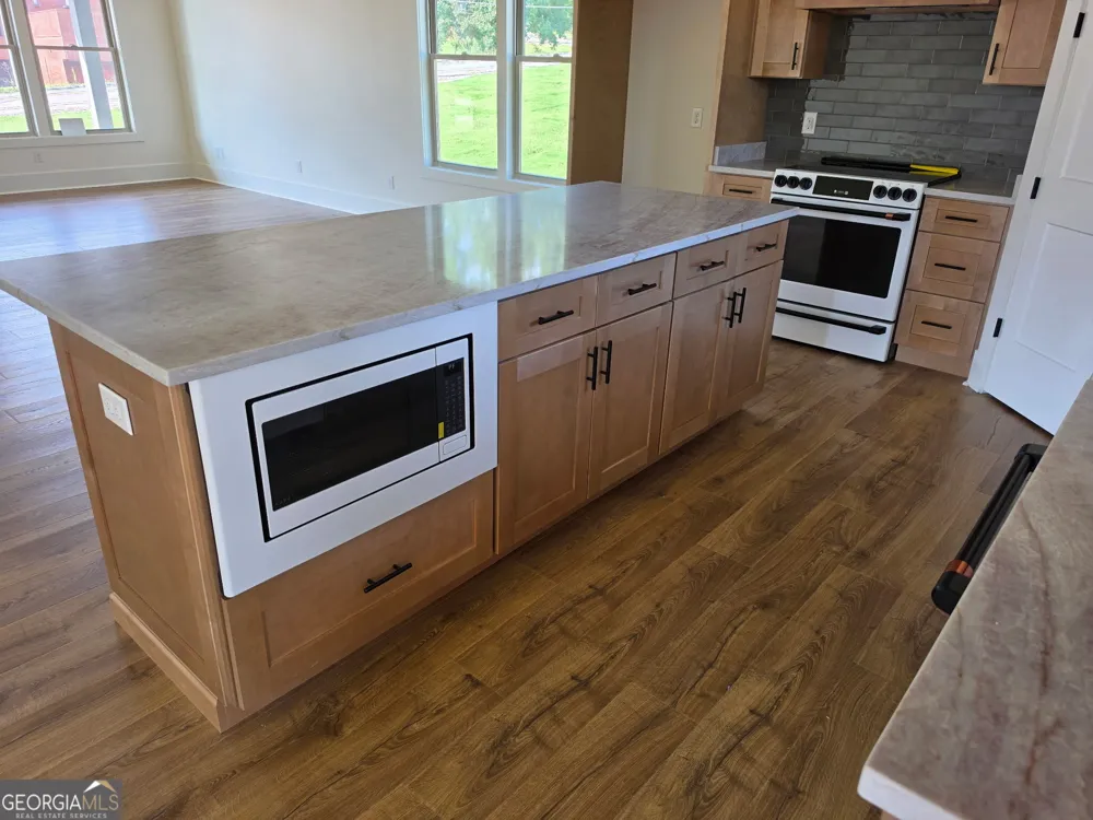 342 Thomas RD Fort Oglethorpe, GA 30742