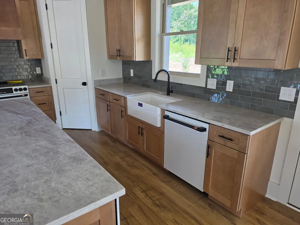 342 Thomas RD Fort Oglethorpe, GA 30742