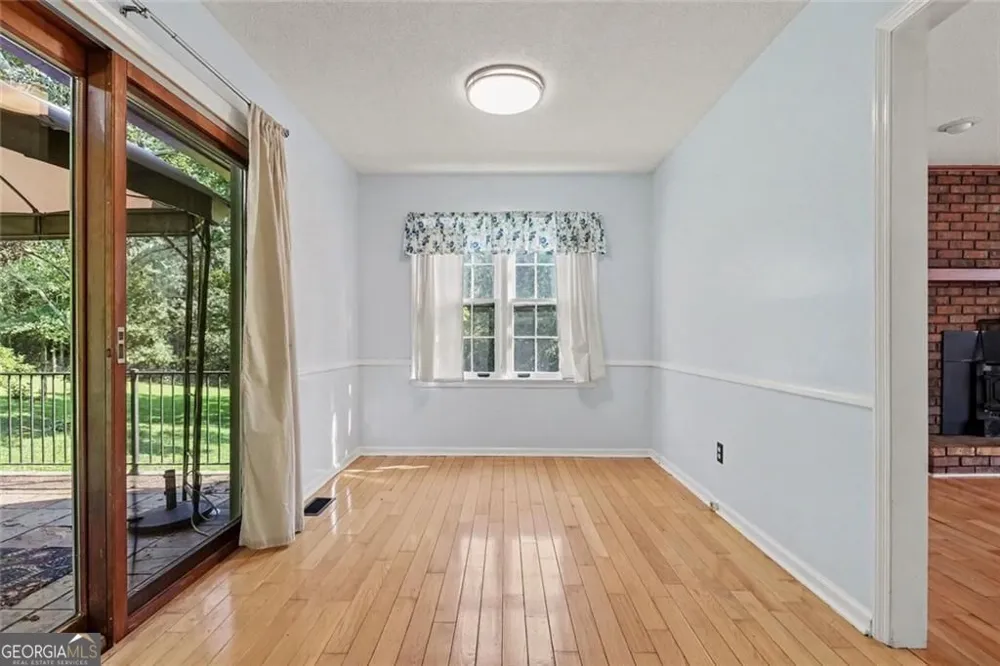 462 Wall Bridge RD Clarkesville, GA 30523
