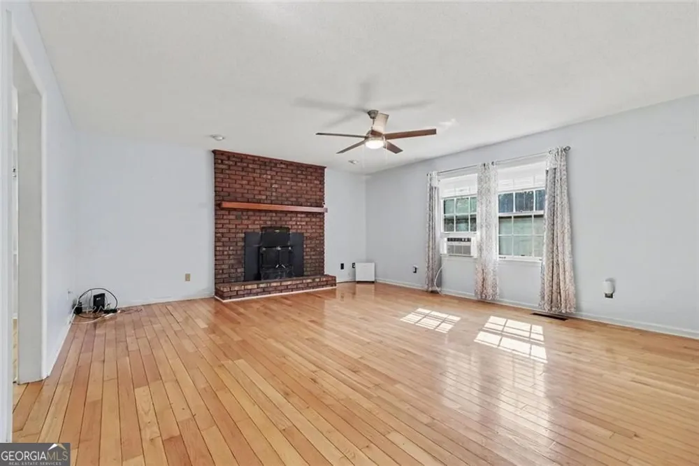 462 Wall Bridge RD Clarkesville, GA 30523