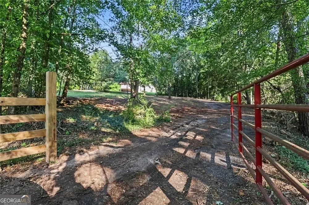 462 Wall Bridge RD Clarkesville, GA 30523