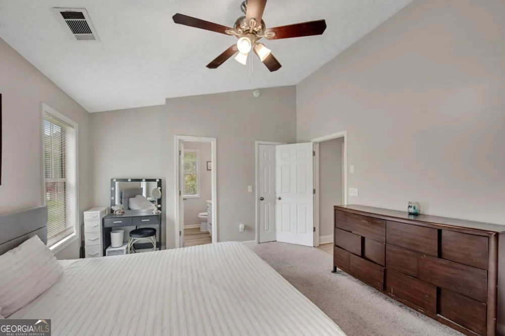 217 Crestworth XING Powder Springs, GA 30127