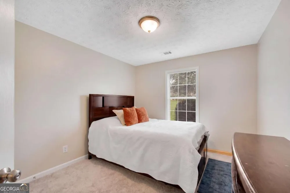 217 Crestworth XING Powder Springs, GA 30127