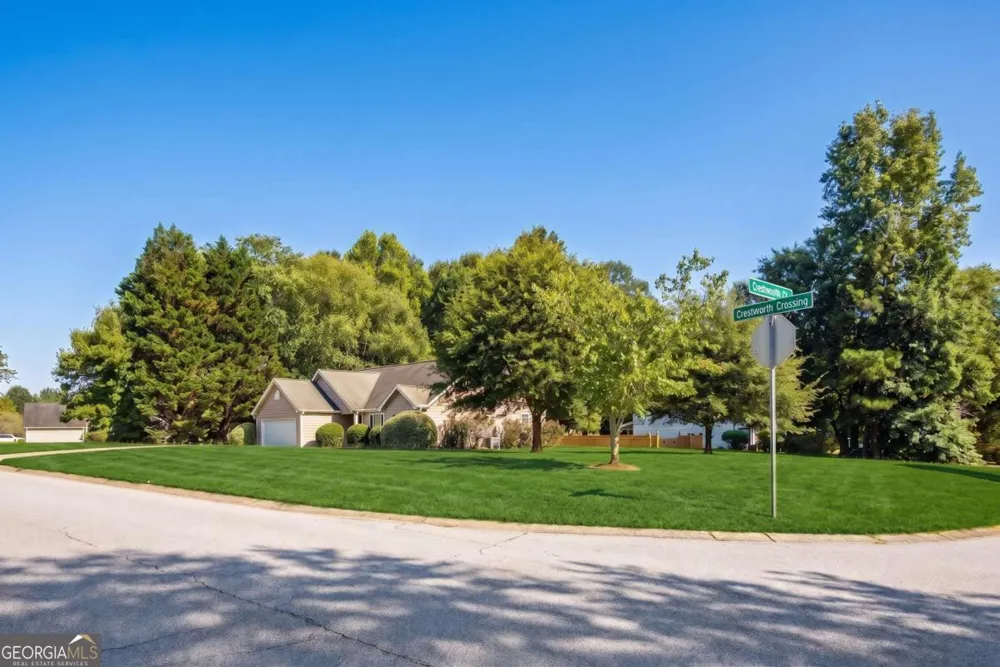 217 Crestworth XING Powder Springs, GA 30127