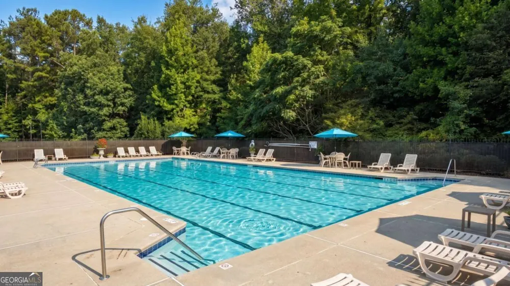 217 Crestworth XING Powder Springs, GA 30127