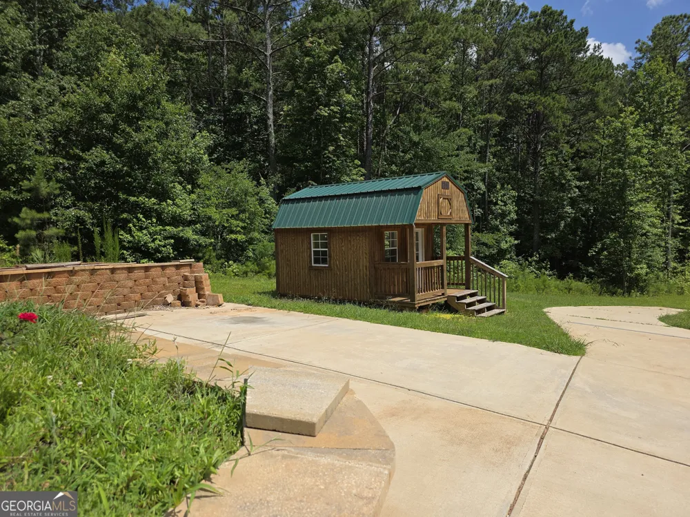 71 Frances White RD Buchanan, GA 30113