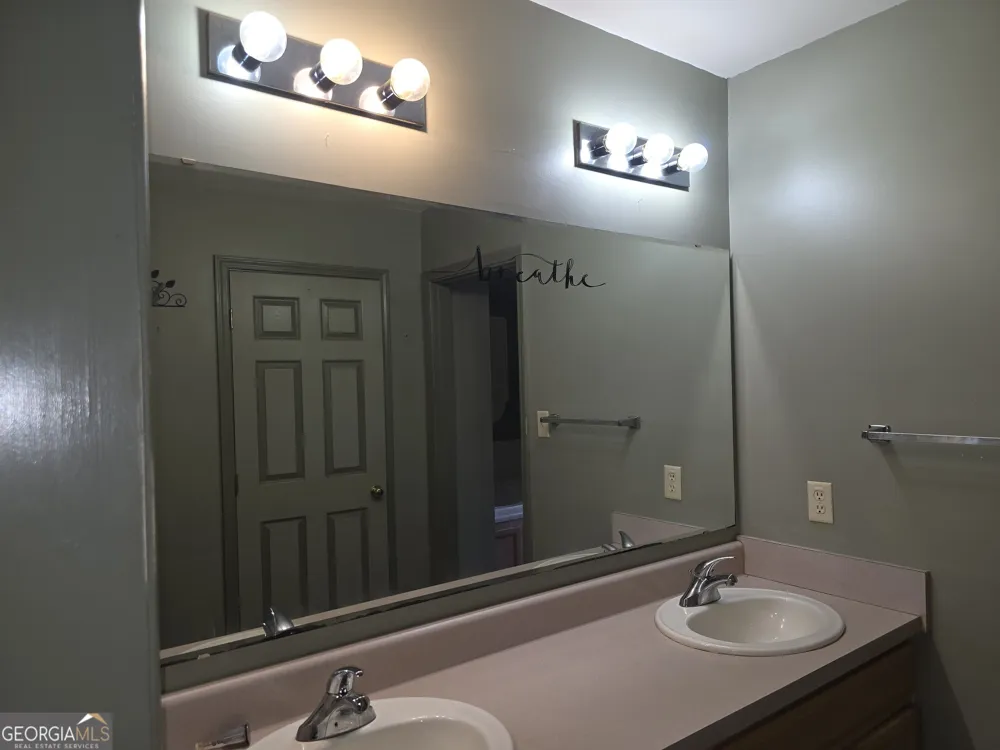 71 Frances White RD Buchanan, GA 30113