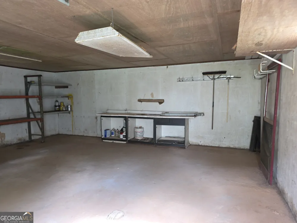 71 Frances White RD Buchanan, GA 30113