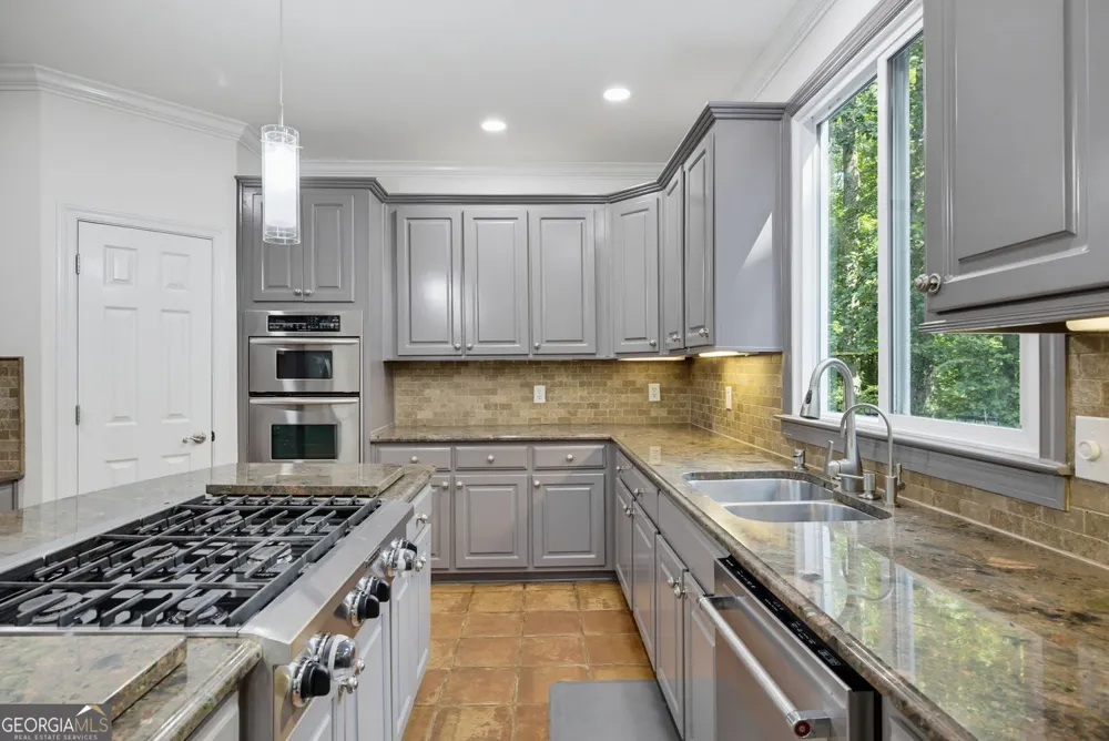 5363 Thornapple LN NW Acworth, GA 30101